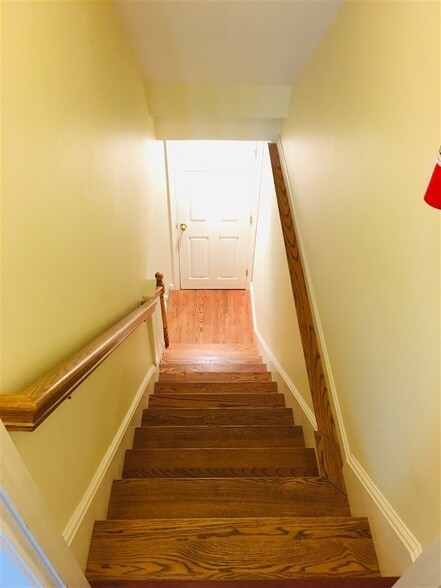 Building Photo - 52 Cadogan Way