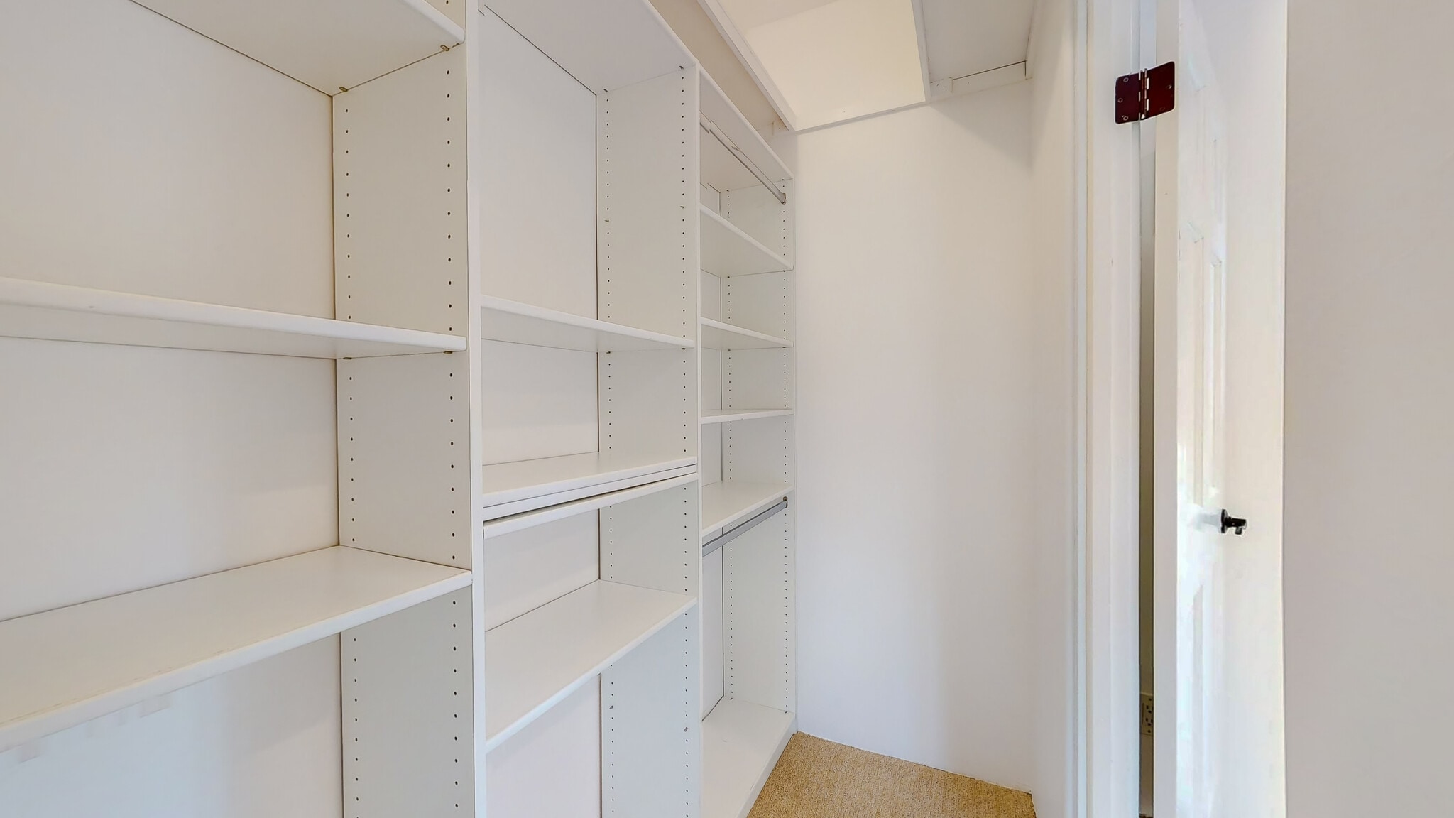 Secondary bedroom walk-in closet - 25648 Timpangos Dr