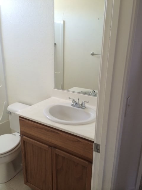 Building Photo - 2328 S Fallbrook Dr