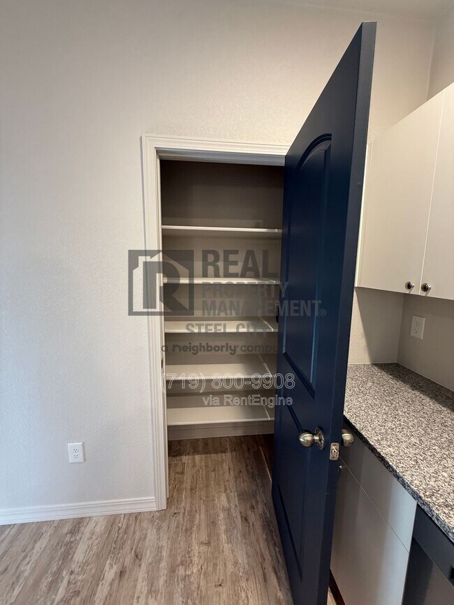 Building Photo - 280 W Harmony Dr