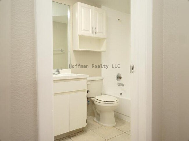 Building Photo - South Tampa condo in Hyde Park