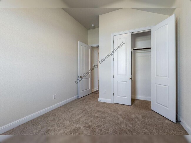 Building Photo - 320 Coral Gate Trail