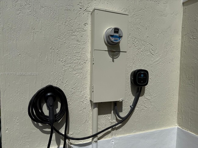 Building Photo - 20711 SW 80th Ct