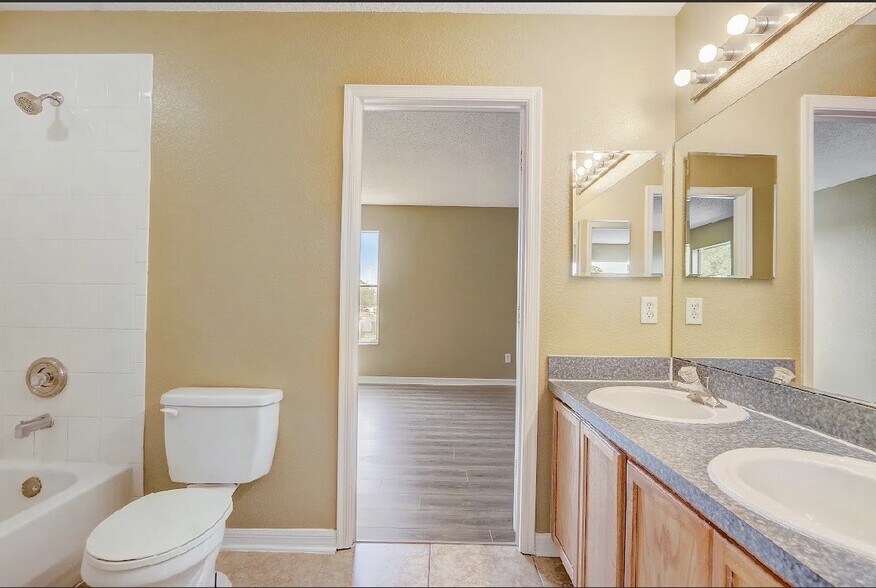 Building Photo - 112 Ivy Brook Ct