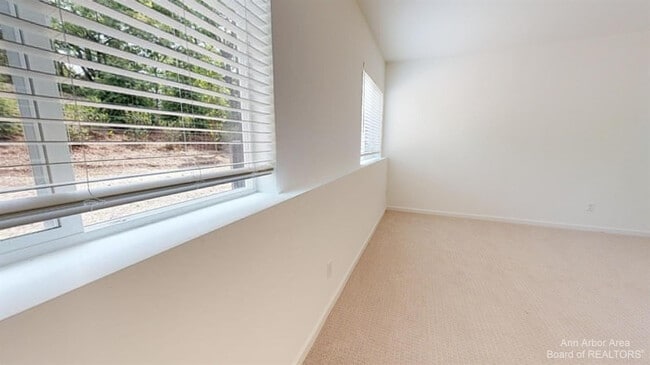 Building Photo - 2741 Bristol Rdg Dr