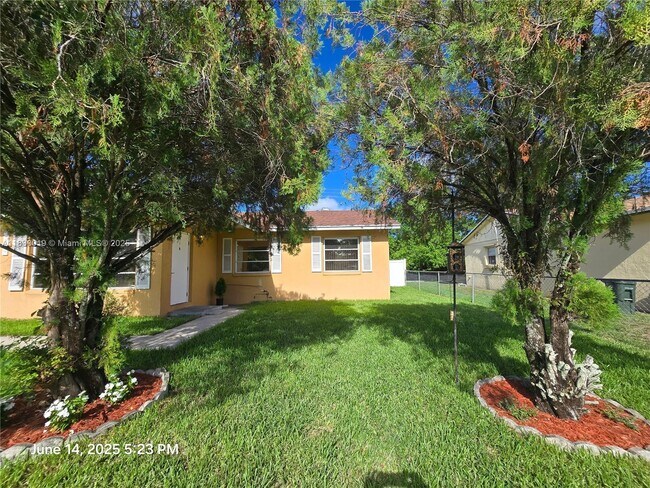 Building Photo - 3530 S 55th Ave