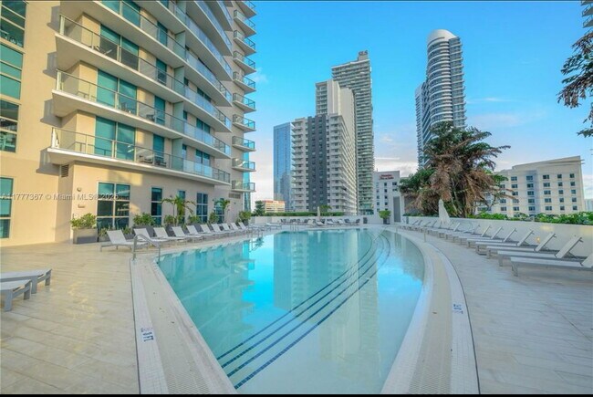Building Photo - S Miami ave , Miami, FL 33130 - 2 BR 1 BA condo
