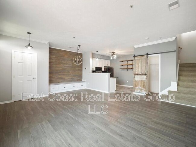 Building Photo - 4910 Edgeware Ter