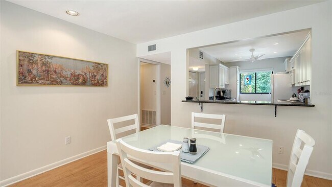 Building Photo - 1611 Clower Creek Dr