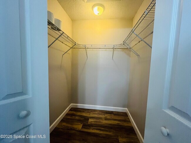 Building Photo - 4719 Chicago St