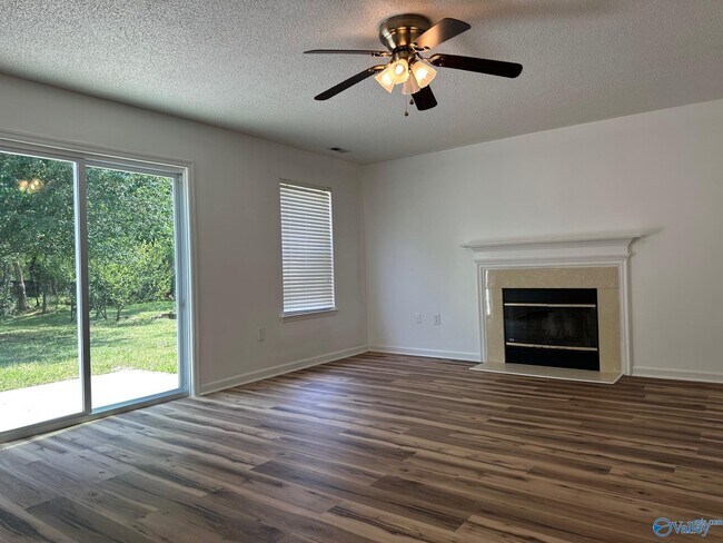 Building Photo - 212 Green Springs Ln