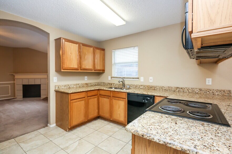 Building Photo - 908 Fenway Ln