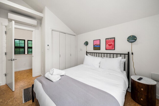 Building Photo - 6314 11th Ave NW