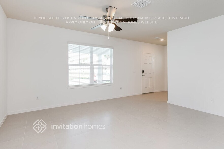 Building Photo - 2261 Southbury Dr