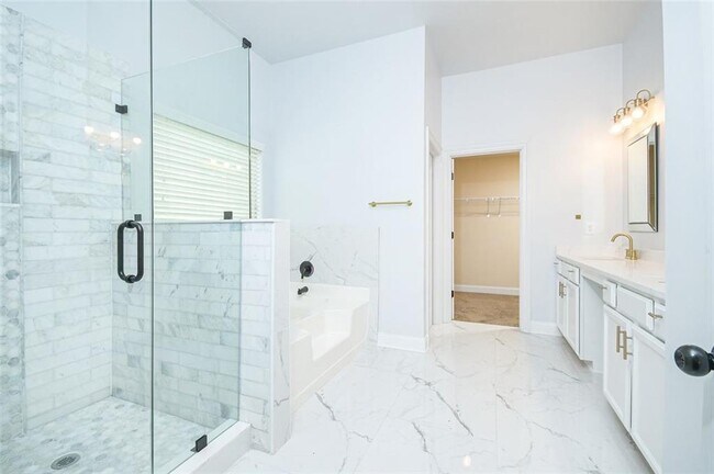 Building Photo - 403 Devon Brook Ct NE