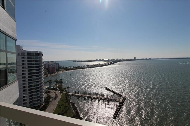 Building Photo - 988 Blvd of the Arts