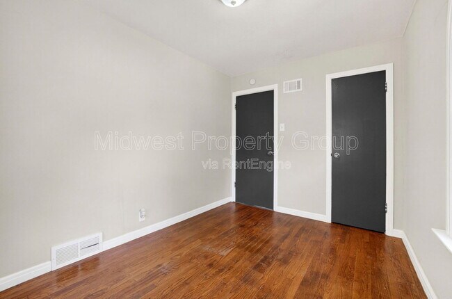 Building Photo - 10027 Lilac Ave