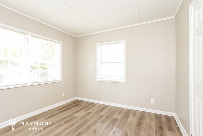 Building Photo - Cozy 2 Bedroom Home Near Downtown Jacksonv...