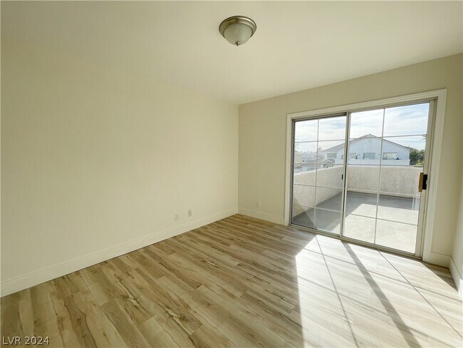 Building Photo - 7732 Crenshaw Way