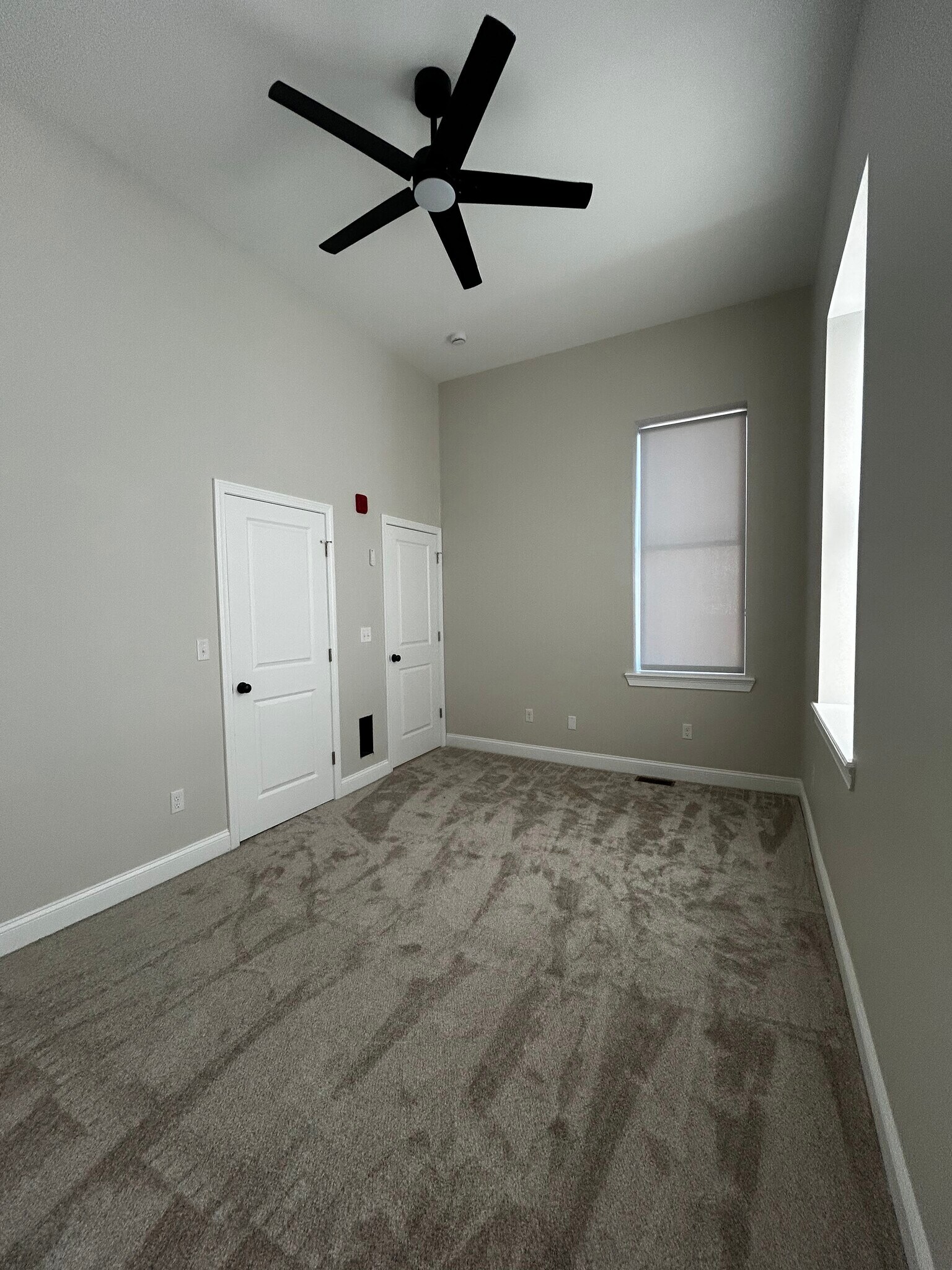 Building Photo - 246 Front St