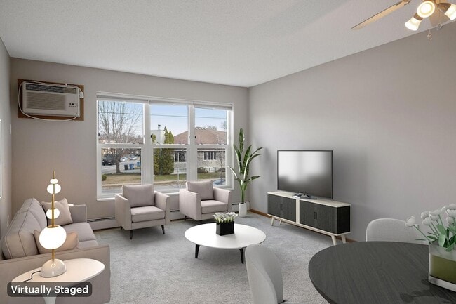 Primary Photo - 720 3rd Ave NE