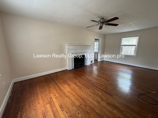 Building Photo - Charming and Updated Home in Raleigh Court with Fenced In Yard, Lawn Care Included!