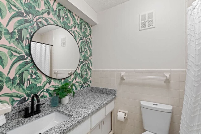 Building Photo - 5130 River Bluff Ln