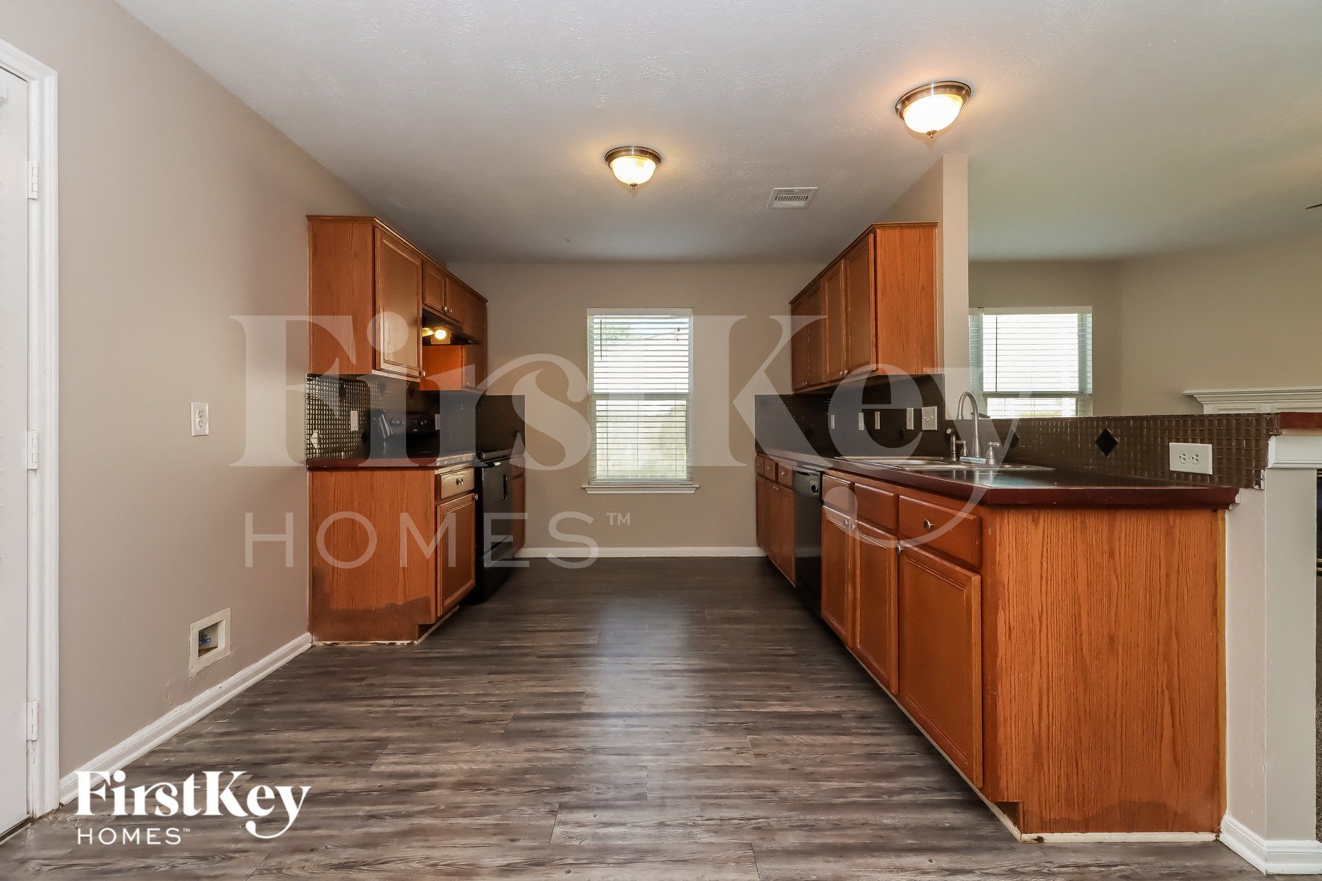 Building Photo - 20715 Sycamore Wood Dr