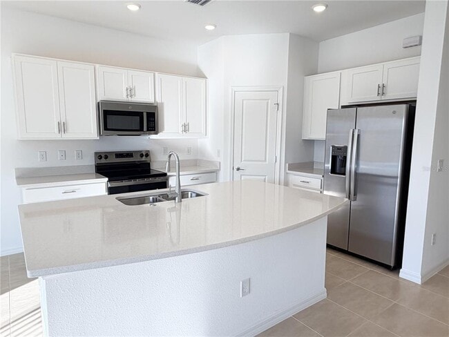 Building Photo - 15161 Cuzcorro Ct