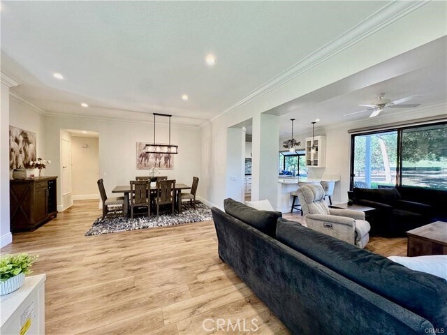 Building Photo - 33 Oak Knolls