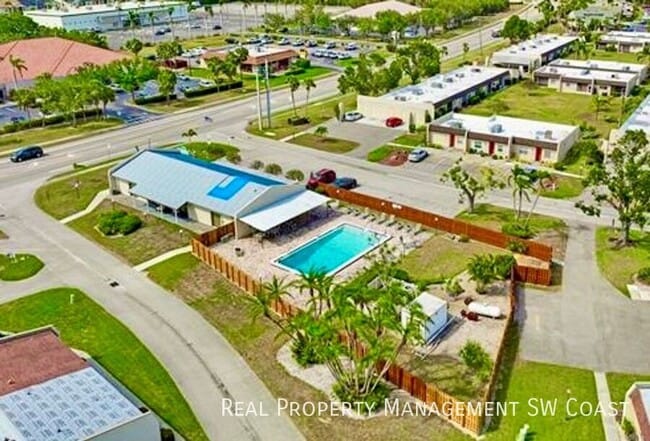 Building Photo - 6300 South Pointe Blvd