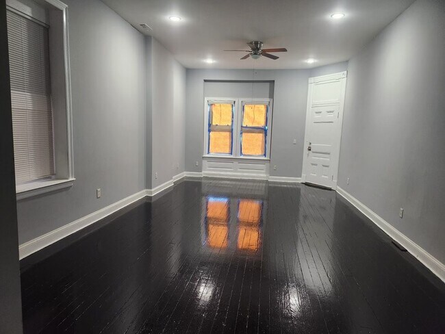 Primary Photo - 2923 Chippewa St