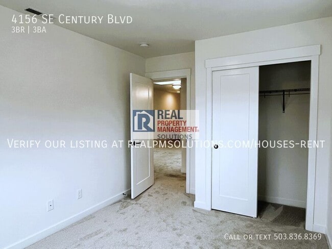 Building Photo - 4156 SE Century Blvd