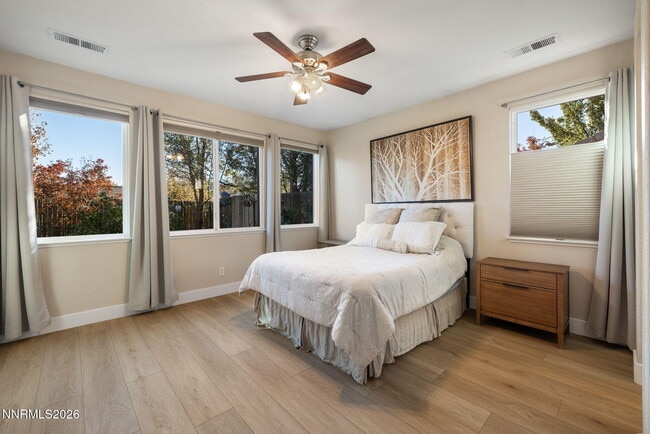 Building Photo - 10560 Vista Alta Dr