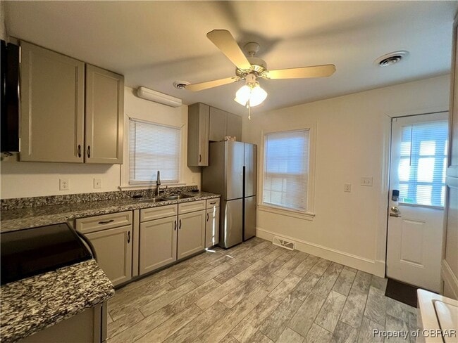 Building Photo - 645 Rappahannock Dr