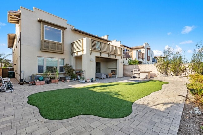 Building Photo - Beautiful 5 bedroom home in Heart of Carme...