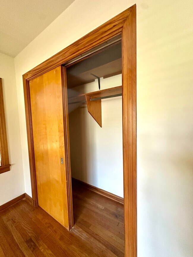 Building Photo - Charming 3-Bedroom, 2-Bathroom, 2,200 Sq. ...