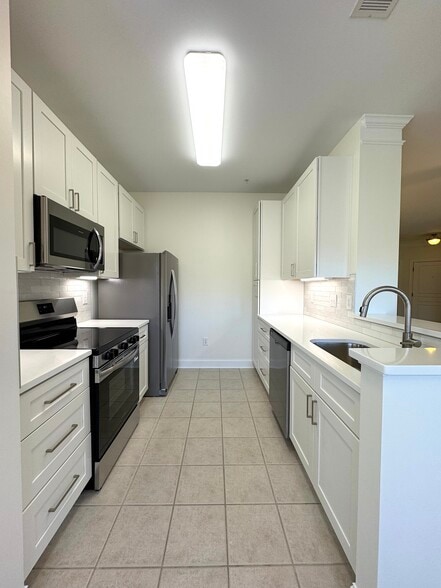 Building Photo - 1331 Arborgate Cir