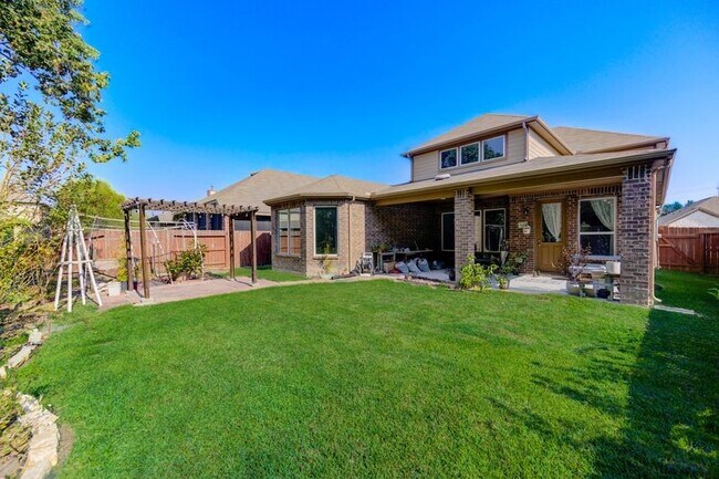 Building Photo - 5918 Rivergrove Bend Dr