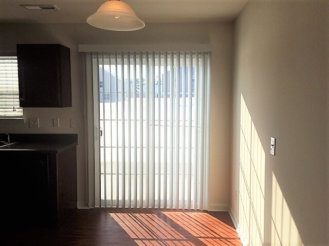 Building Photo - 4984 Mount Hope Dr