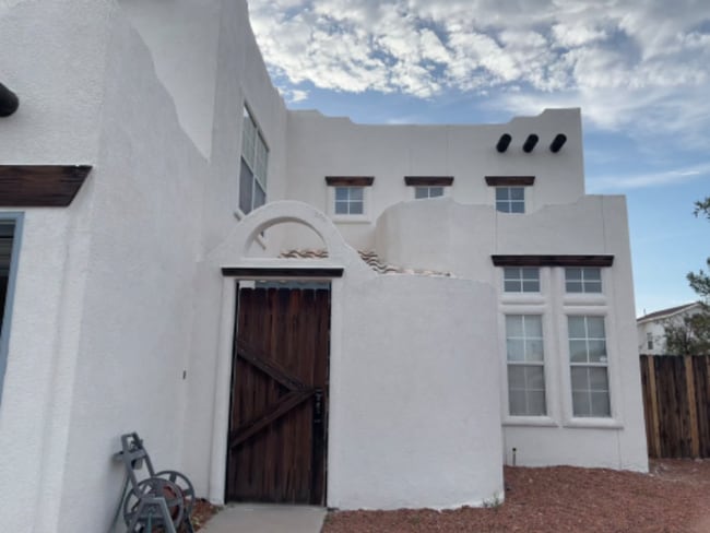 Building Photo - 7560 Luz De Lumbre Ave