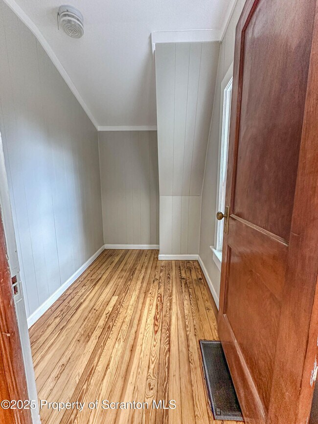 Building Photo - 1332 Lacka Trl