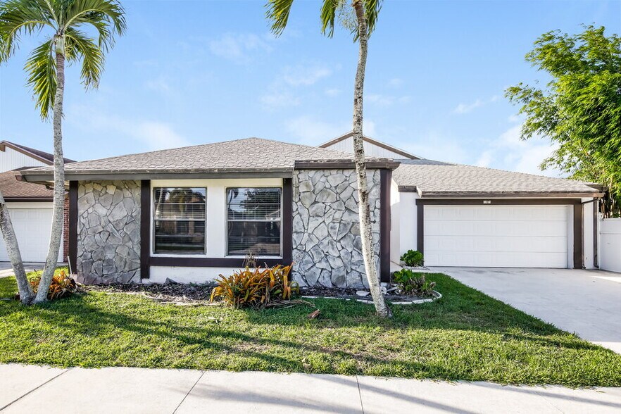 Primary Photo - 11471 Whisper Sound Dr
