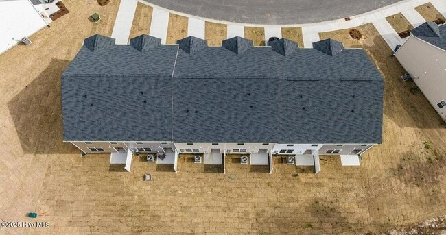 Building Photo - 2305 Gracie Ln