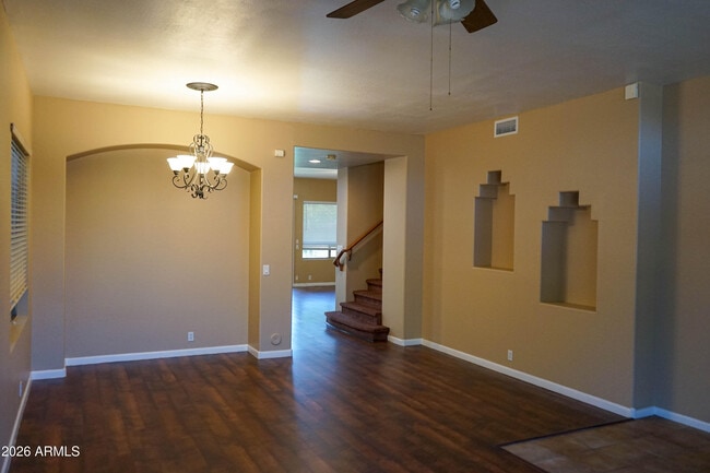 Building Photo - 541 N Danielson Way