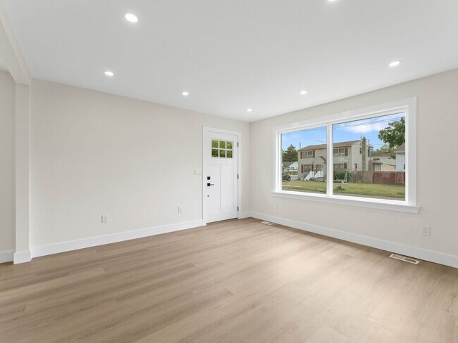Building Photo - Newly Renovated 4-Bedroom, 2-Bath Home for Rent in Magnolia | Modern Updates & Spacious Yard