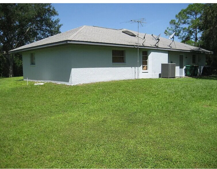 Building Photo - 13231 Windcrest Dr