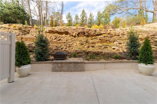 Building Photo - 172 Oxbo Rd