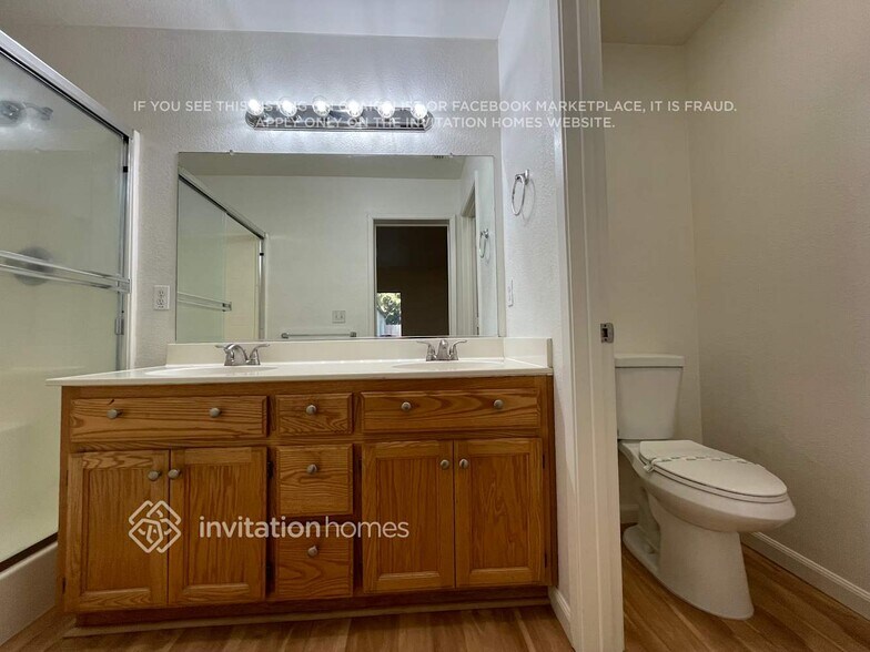 Building Photo - 456 Victory Ave