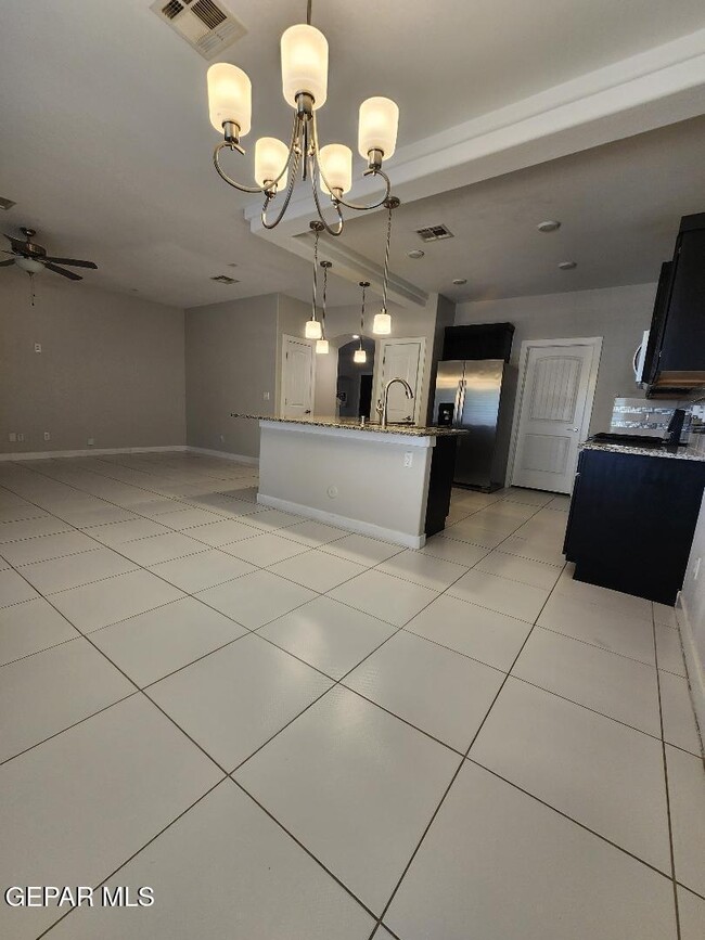 Building Photo - 7857 Enchanted Hls Dr